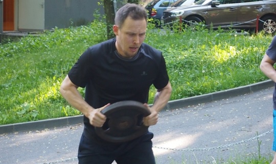 VIDEO: Juniorka se zapotila při kruhovém tréninku a kopečcích
